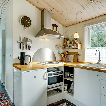 Leani - 200m From The Sea By Interhome Holiday home
