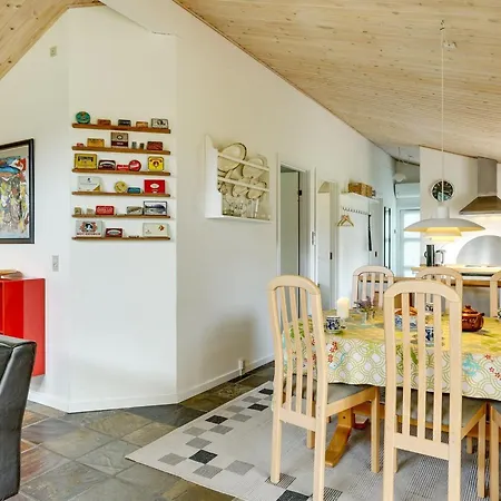 Leani - 200m From The Sea By Interhome Feriehus *