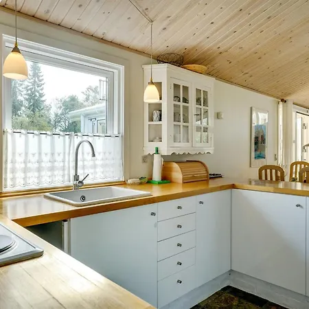 Leani - 200m From The Sea By Interhome Feriehus